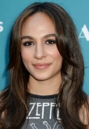 Aurora Perrineau