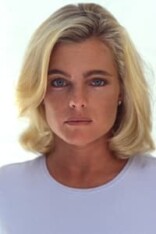 Erika Eleniak