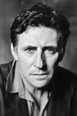 Gabriel Byrne