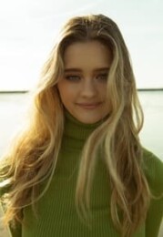 Lizzy Greene