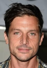 Simon Rex