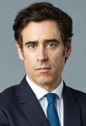 Stephen Mangan