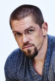 Steve Howey