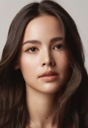 Urassaya Sperbund